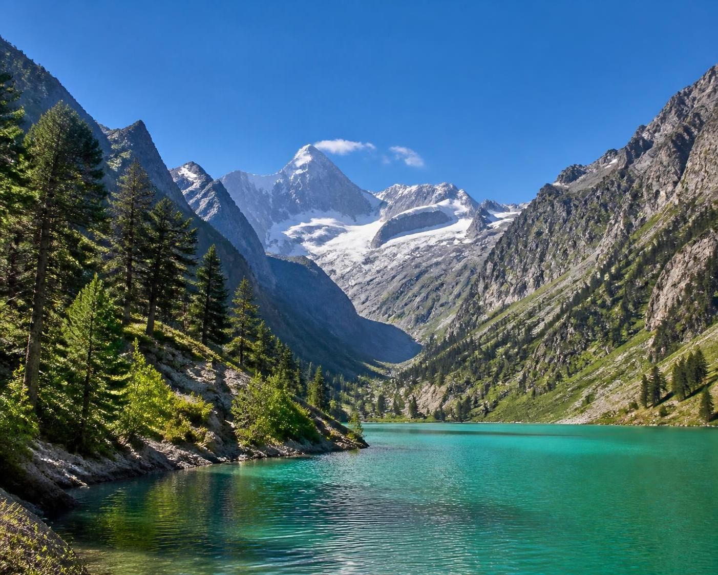 découvrez le lac de gaube, un joyau naturel des pyrénées, parfait pour les amateurs de randonnée, paysages époustouflants et nature préservée.